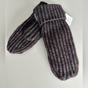 Lululemon Textured Fleece Lined Mittens